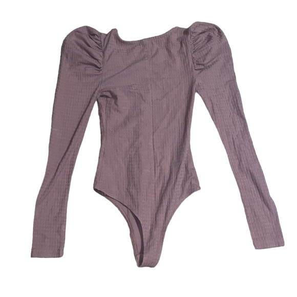 Wild Fable Waffle Knit Balloon Shoulder V-Neck Long Sleeved Bodysuit - Picture 3 of 3